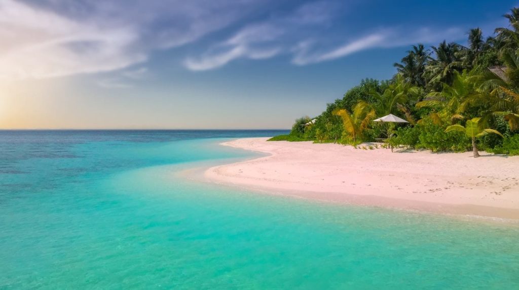 Tiga Pantai Terindah Di Dunia Yang Wajib Dikunjungi